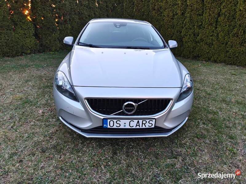 Srebrny Używany 2018 Volvo V40 Kombi | 43 900 zł (Uczciwa cena) - Obraz 1/4