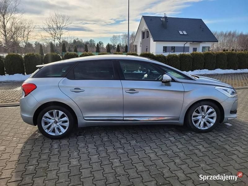 Używany Citroën DS5 2013 Srebrny Hatchback