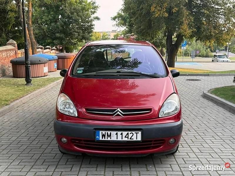 Wiśniowy Używany 2001 Citroën Xsara Picasso Minivan | 3250 zł (Uczciwa cena) - Obraz 1/4