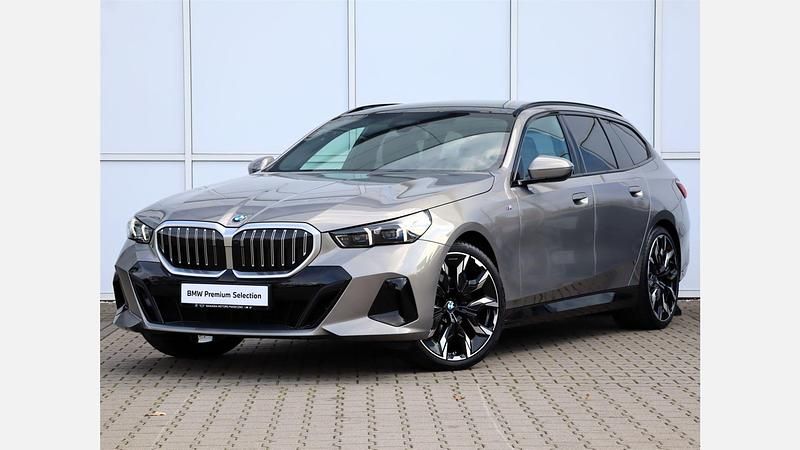 Oxid grey ii metallic metalizowany Używany 2024 BMW 520 Comfort Edition Kombi | 269 900 zł (Drogi) - Obraz 1/3