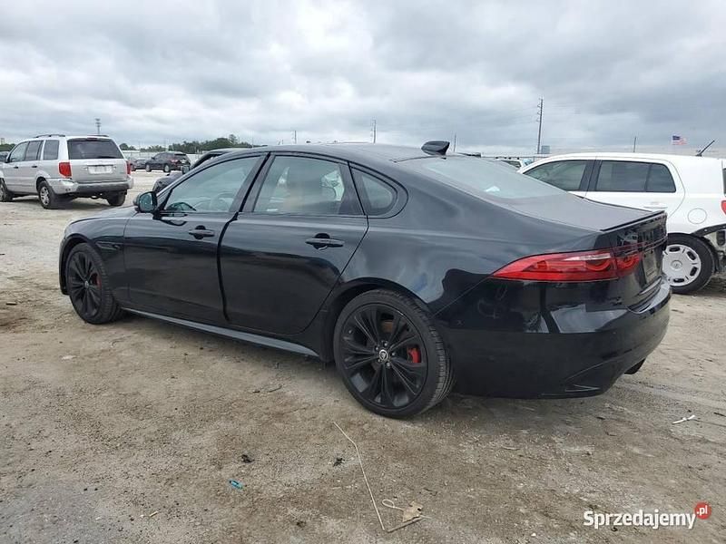 Czarny Używany 2023 Jaguar XF R-Dynamic Sedan/Limuzyna | 92 000 zł - Obraz 1/4