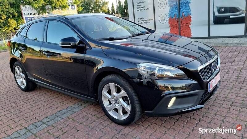 Czarny Używany 2015 Volvo V40 Kombi | 46 900 zł (Uczciwa cena) - Obraz 1/4
