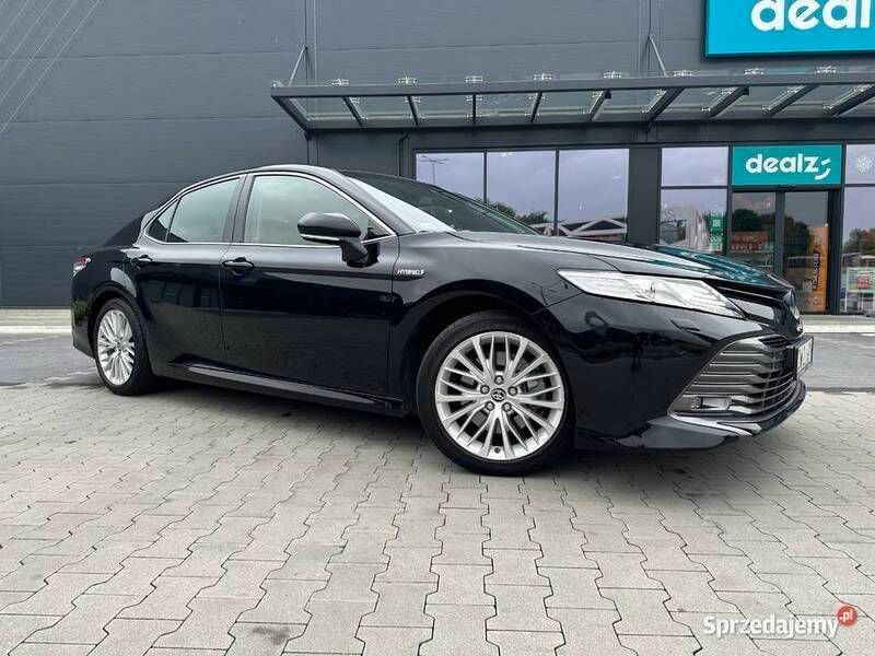 Czarny Używany 2020 Toyota Camry Executive Sedan/Limuzyna | 110 000 zł (Dość drogi) - Obraz 1/4