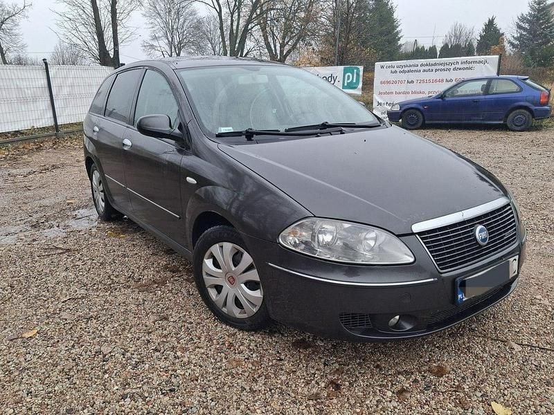Używany Fiat Croma 120 KM (88 kW) 2007 Brązowobeżowy Kombi
