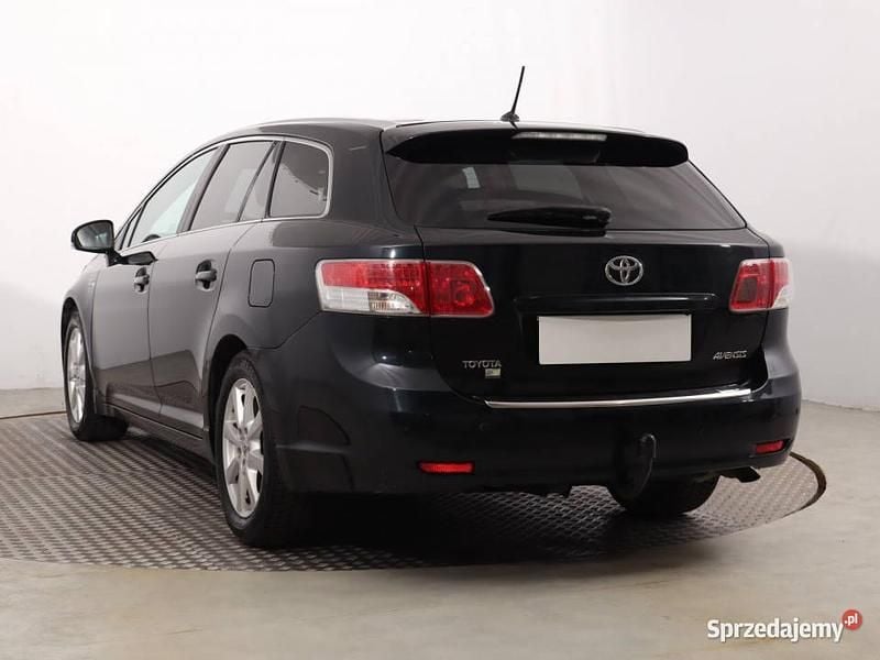 Używany Toyota Avensis 2011 Niebieski Kombi
