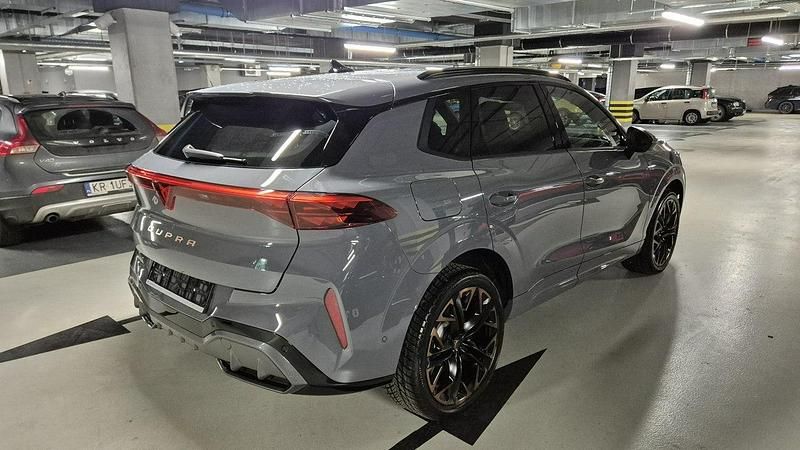 Używany Cupra Terramar 204 KM (150 kW) 2025 Niebieski ciemny (metalik) SUV