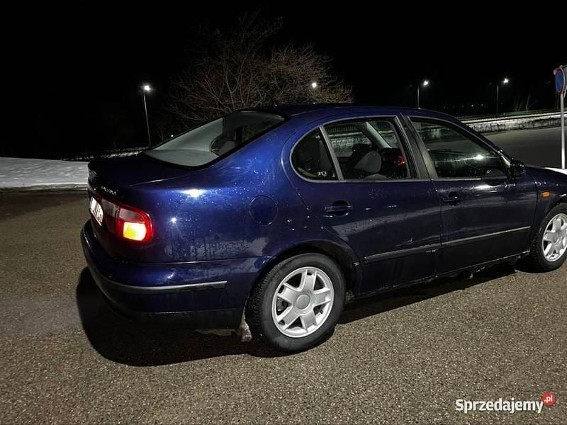 Używany Seat Toledo 2000 Granatowy Sedan/Limuzyna