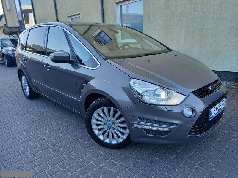 Używany Ford S-MAX S 140 KM (102 kW) 2014 Szary Minivan