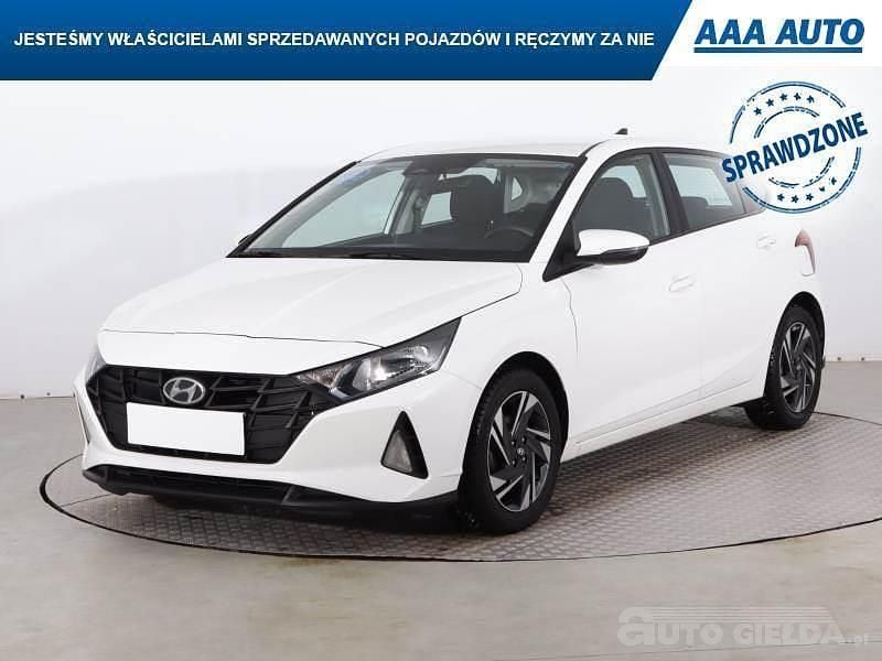 Używany Hyundai i20 2021 Biały Hatchback