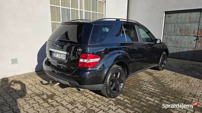 Używany 2006 Mercedes ML320 SUV | 29 000 zł - Obraz 1/4