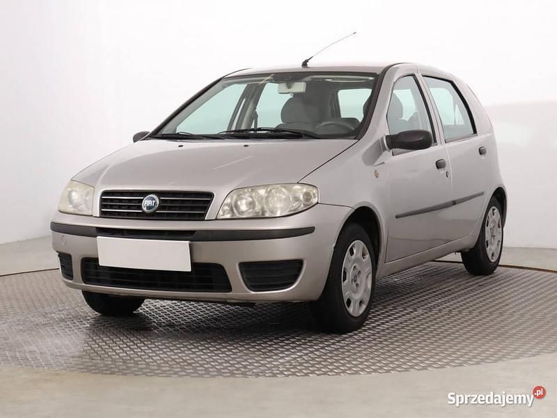 Używany Fiat Punto 2004 Srebrny Hatchback