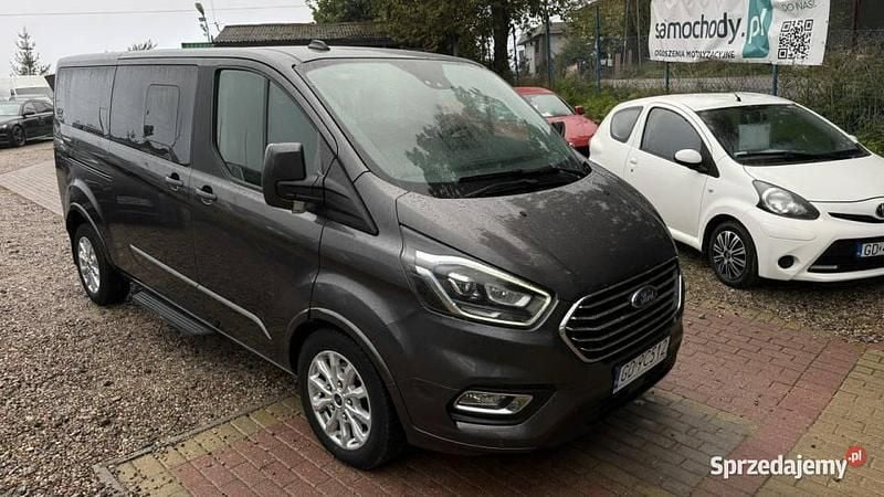 Szary Używany 2022 Ford Tourneo Custom Van | 149 998 zł (Dobra cena) - Obraz 1/4
