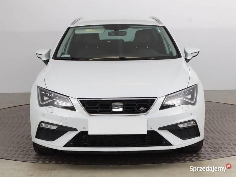 Biały Używany 2018 Seat Leon Kombi | 54 999 zł (Uczciwa cena) - Obraz 1/4