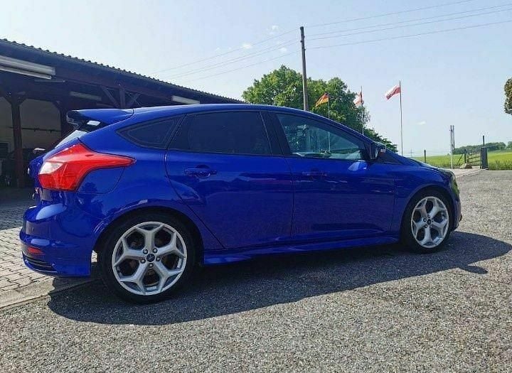 Używany Ford Focus ST 2013 Niebieski Hatchback