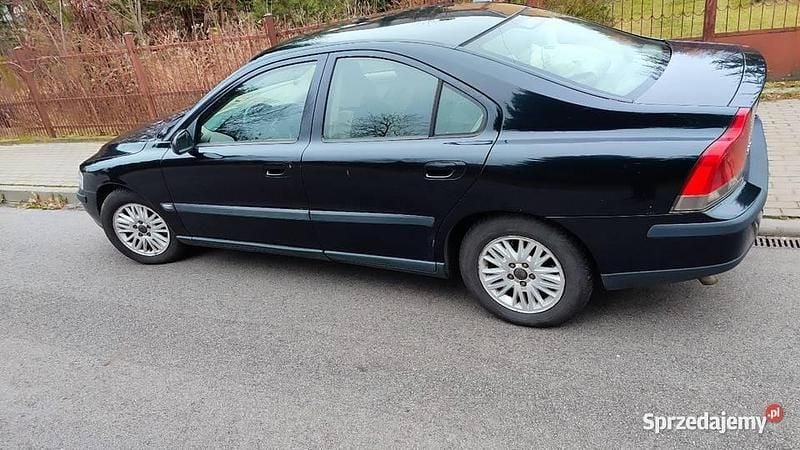 Czarny Używany 2004 Volvo S60 Sedan/Limuzyna | 8700 zł (Uczciwa cena) - Obraz 1/4
