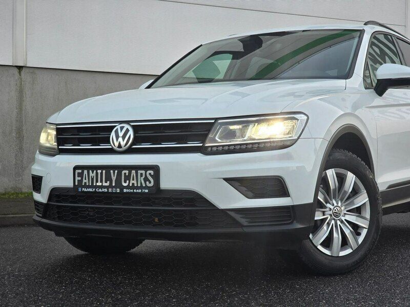 Biały (metalik) Używany 2018 VW Tiguan SUV | 63 000 zł (Super Cena) - Obraz 1/4