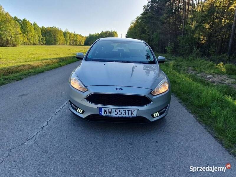 Srebrny Używany 2017 Ford Focus Sedan/Limuzyna | 24 999 zł (Super Cena) - Obraz 1/4