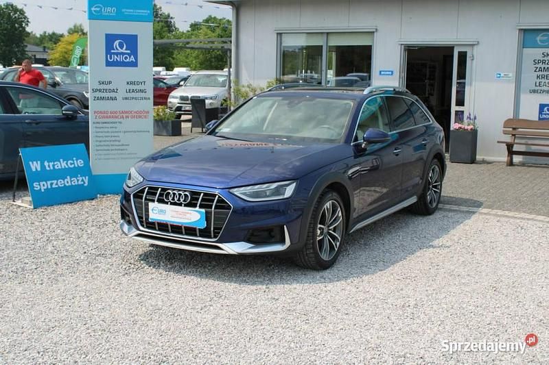Niebieski Używany 2020 Audi A4 Allroad Kombi | 135 899 zł - Obraz 1/4