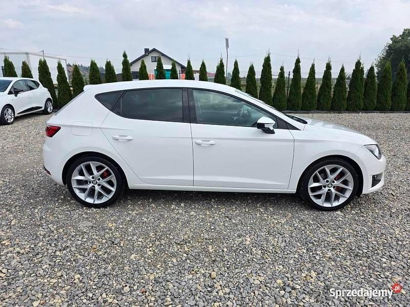 Biały Używany 2013 Seat Leon FR Hatchback | 36 900 zł (Uczciwa cena) - Obraz 1/4