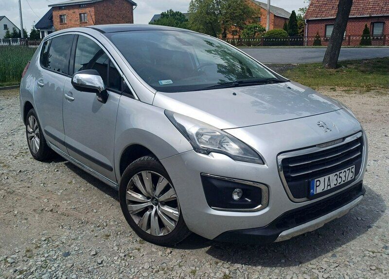 Srebrny Używany 2015 Peugeot 3008 SUV | 38 900 zł (Dobra cena) - Obraz 1/4