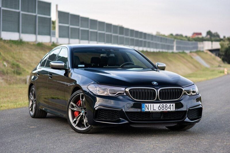 Czarny Używany 2018 BMW M550 M Sport Sedan/Limuzyna | 228 989 zł - Obraz 1/4