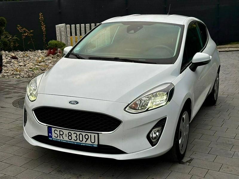 Używany Ford Fiesta 75 KM (55 kW) 2021 Biały Hatchback