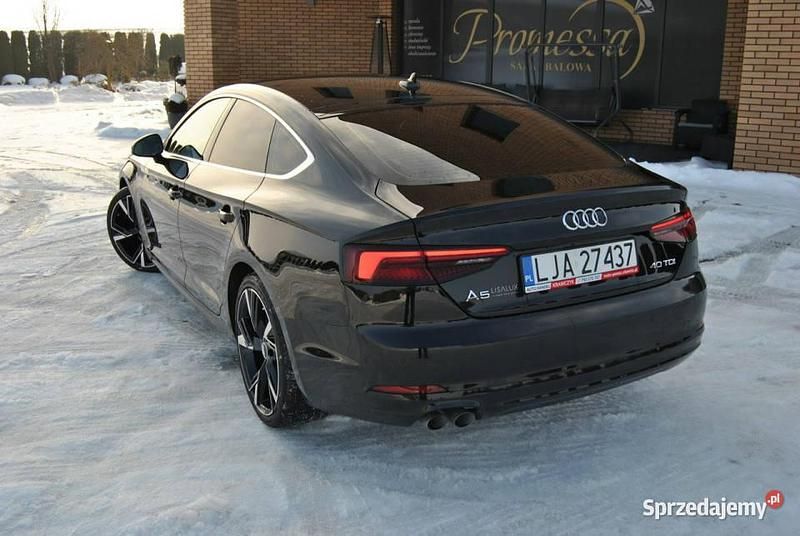 Używany Audi A5 Ambiente 190 KM (139 kW) 2019 Czarny (metalik) Coupe