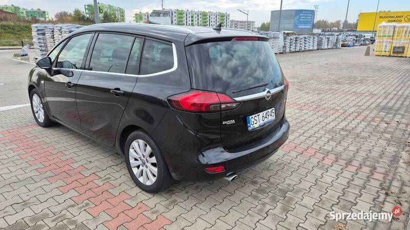Używany Opel Zafira Cosmo 2014 Minivan