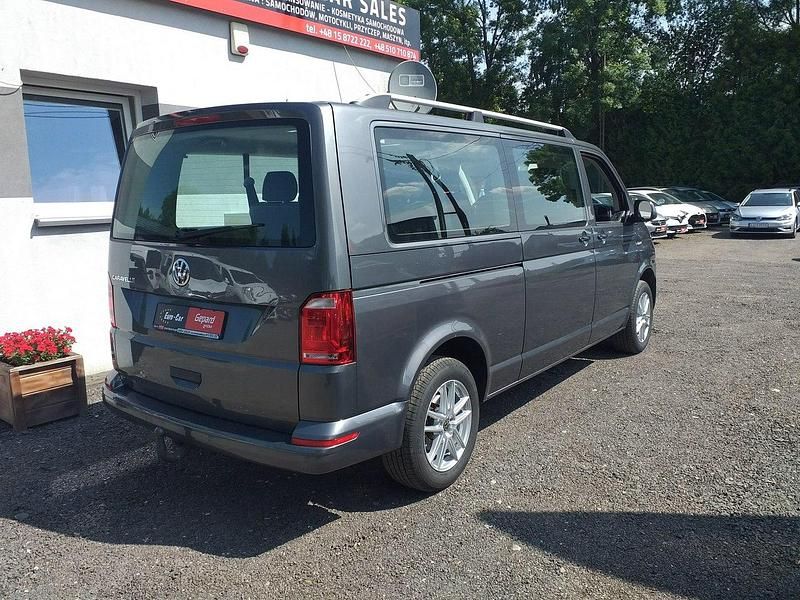 Używany VW Caravelle 150 KM (110 kW) 2018 Szary (metalik) Minivan