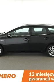 Używany Toyota Auris Hybrid 136 KM (100 kW) 2017 Czarny Kombi