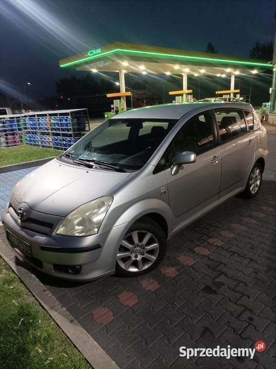 Srebrny Używany 2005 Toyota Corolla Verso Minivan | 10 600 zł (Uczciwa cena) - Obraz 1/4