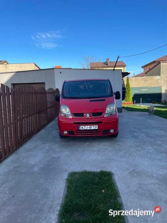 Czerwony Używany 2004 Renault Trafic Van | 19 900 zł (Dobra cena) - Obraz 1/4