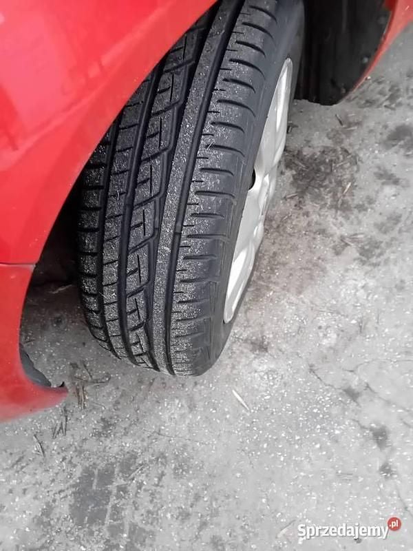 Używany Nissan Micra 2005 Czerwony Hatchback