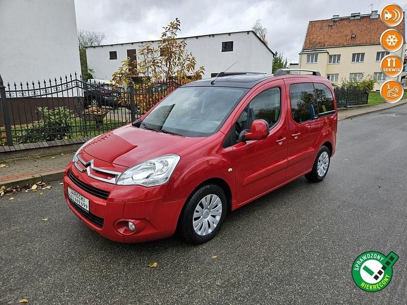 Bordowy Używany 2010 Citroën Berlingo Minivan | 22 499 zł (Uczciwa cena) - Obraz 1/4