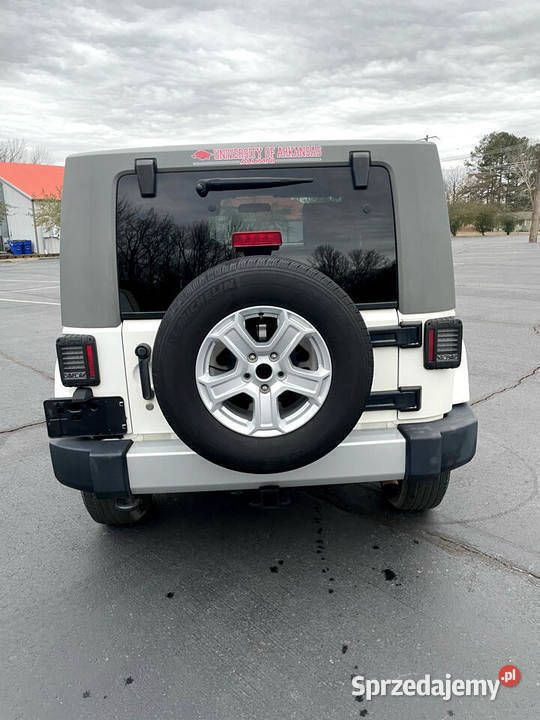 Używany 2010 Jeep Wrangler Sahara SUV | 21 000 zł - Obraz 1/4