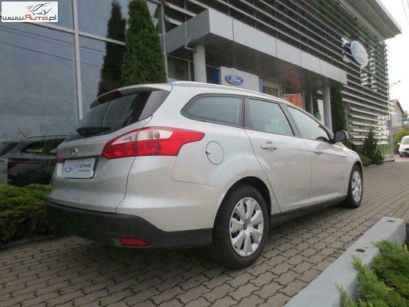 Używany Ford Focus 95 KM (69 kW) 2011 Srebrny Sedan/Limuzyna