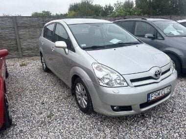 Używany Toyota Corolla Verso 129 KM (94 kW) 2005 Srebrny Minivan