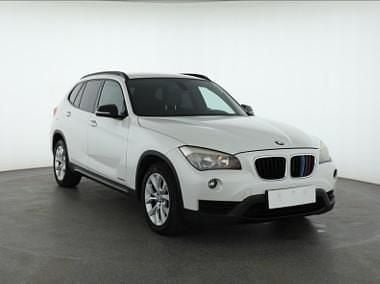 Biały Używany 2013 BMW X1 SUV | 38 499 zł (Super Cena) - Obraz 1/4