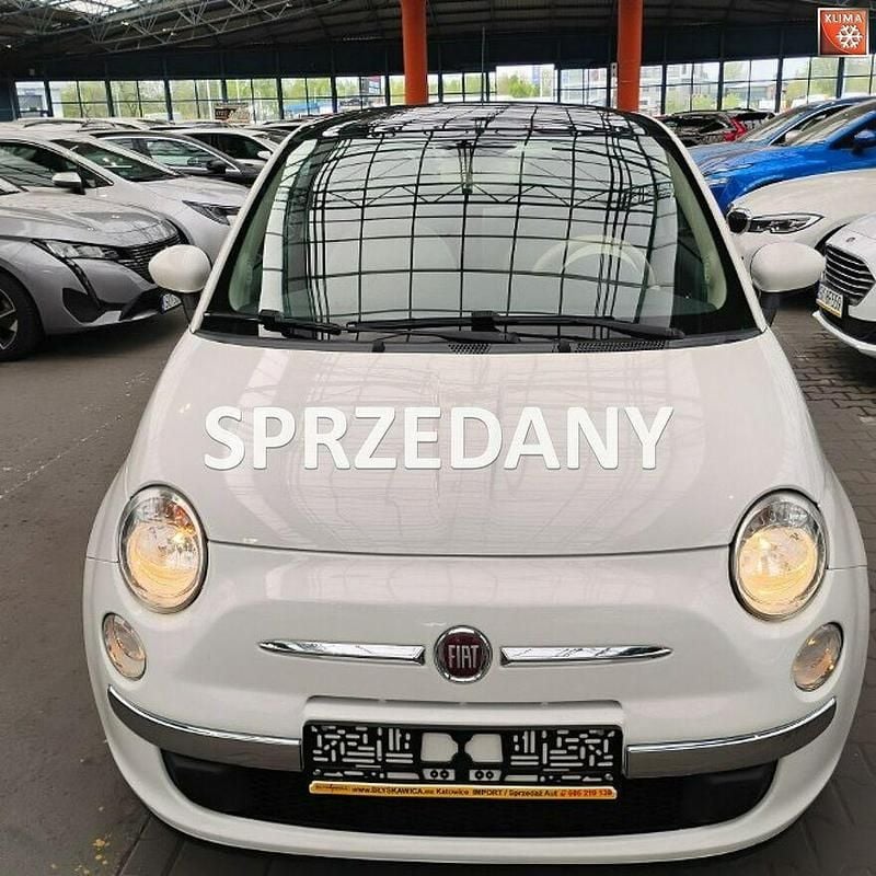Biały Używany 2010 Fiat 500 Hatchback | 19 700 zł (Dość drogi) - Obraz 1/4