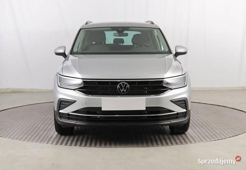 Srebrny Używany 2022 VW Tiguan SUV | 95 999 zł (Dobra cena) - Obraz 1/4