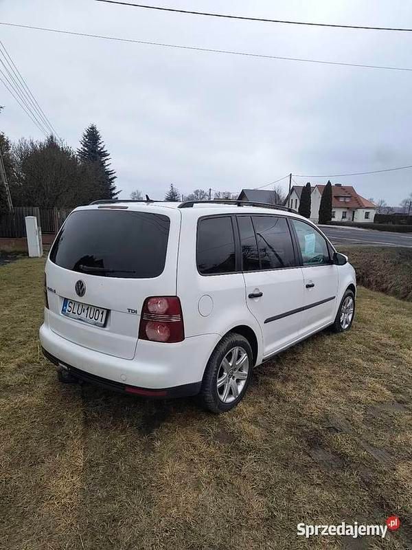 Używany VW Touran 2010 Biały Minivan