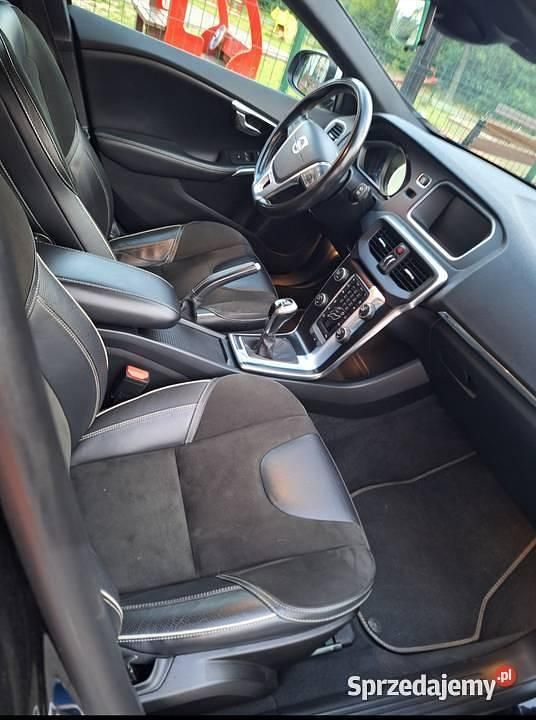 Używany 2015 Volvo V40 R-Design Kombi | 42 900 zł (Uczciwa cena) - Obraz 1/3