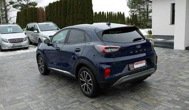 Używany Ford Puma Titanium 125 KM (91 kW) 2022 Niebieski ciemny (metalik) SUV
