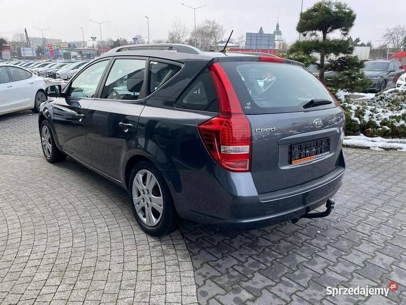 Używany Kia Ceed 2011 Szary Hatchback