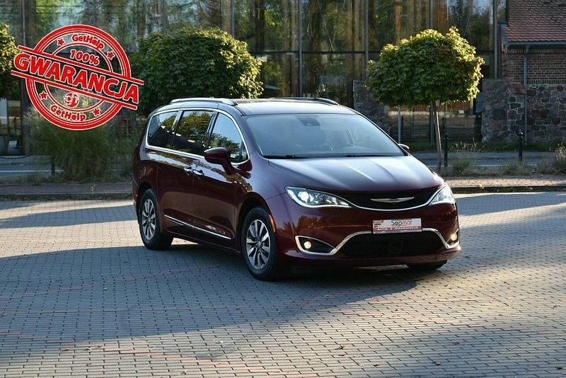 Czerwony Używany 2020 Chrysler Pacifica Touring Kombi | 89 900 zł - Obraz 1/4
