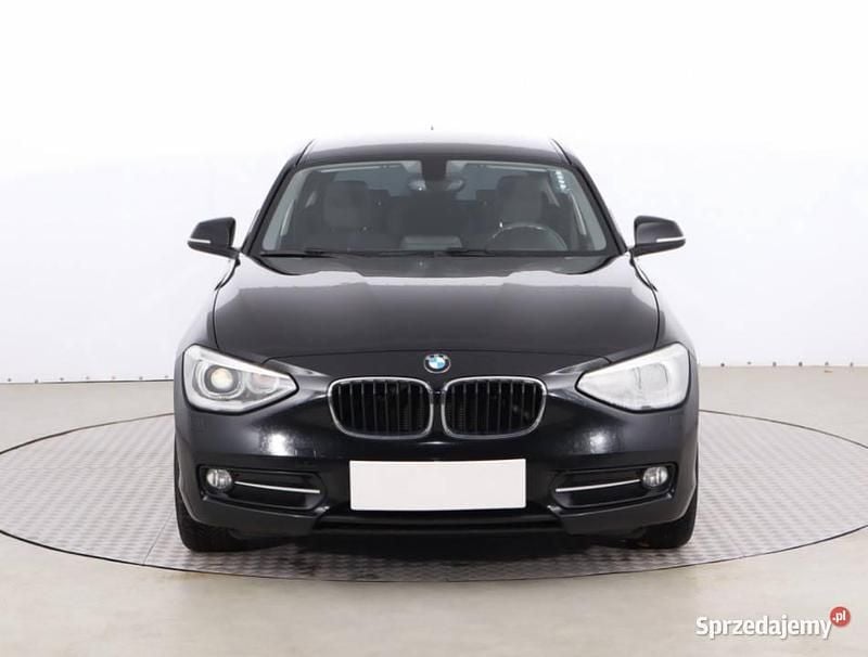 Czarny Używany 2014 BMW 116 Hatchback | 35 999 zł (Uczciwa cena) - Obraz 1/4