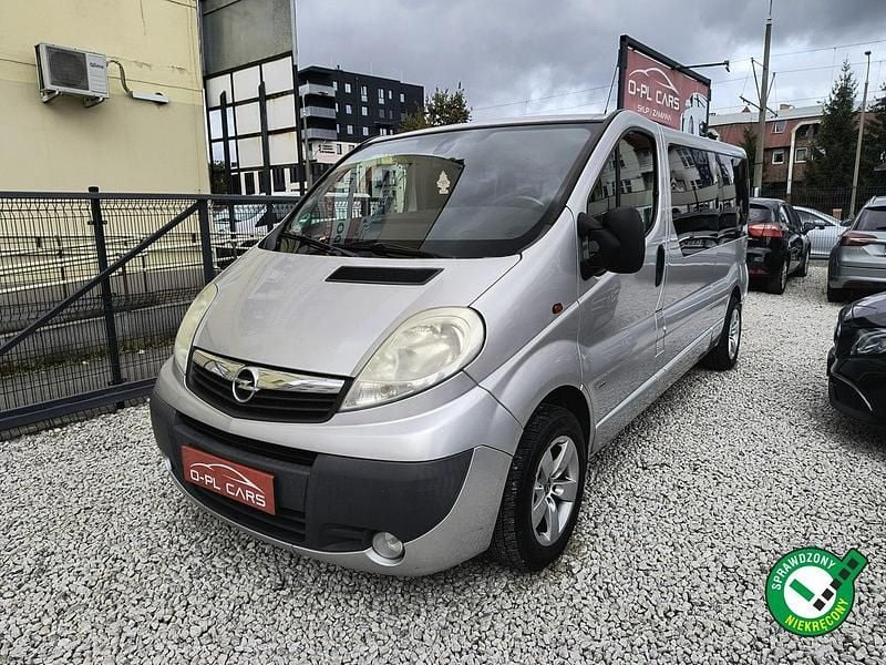 Srebrny Używany 2008 Opel Vivaro Van | 24 900 zł (Dobra cena) - Obraz 1/4