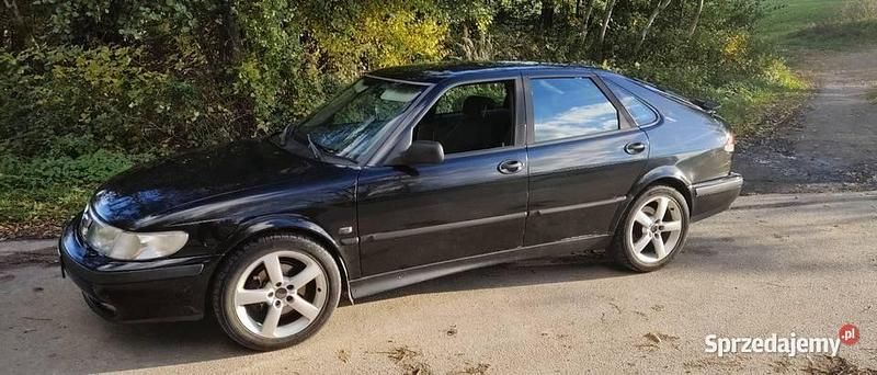 Czarny Używany 2000 Saab 9-3 Hatchback | 2000 zł - Obraz 1/4