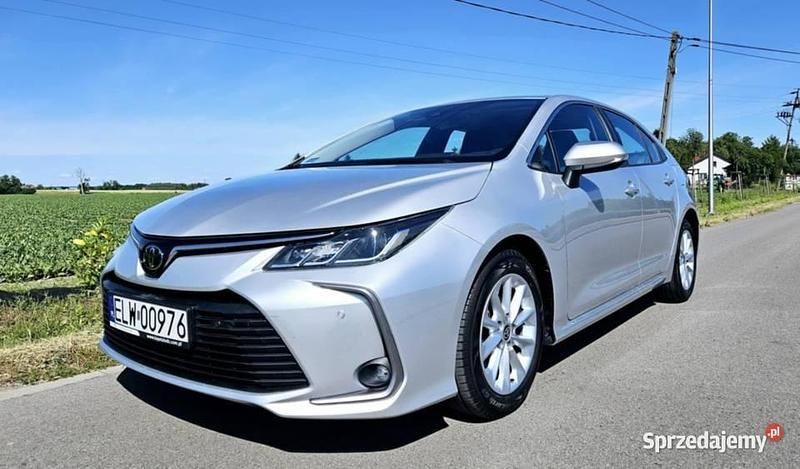 Srebrny Używany 2020 Toyota Corolla Sedan/Limuzyna | 74 999 zł (Uczciwa cena) - Obraz 1/4