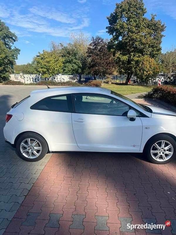 Używany 2011 Seat Ibiza Coupe | 10 900 zł - Obraz 1/4